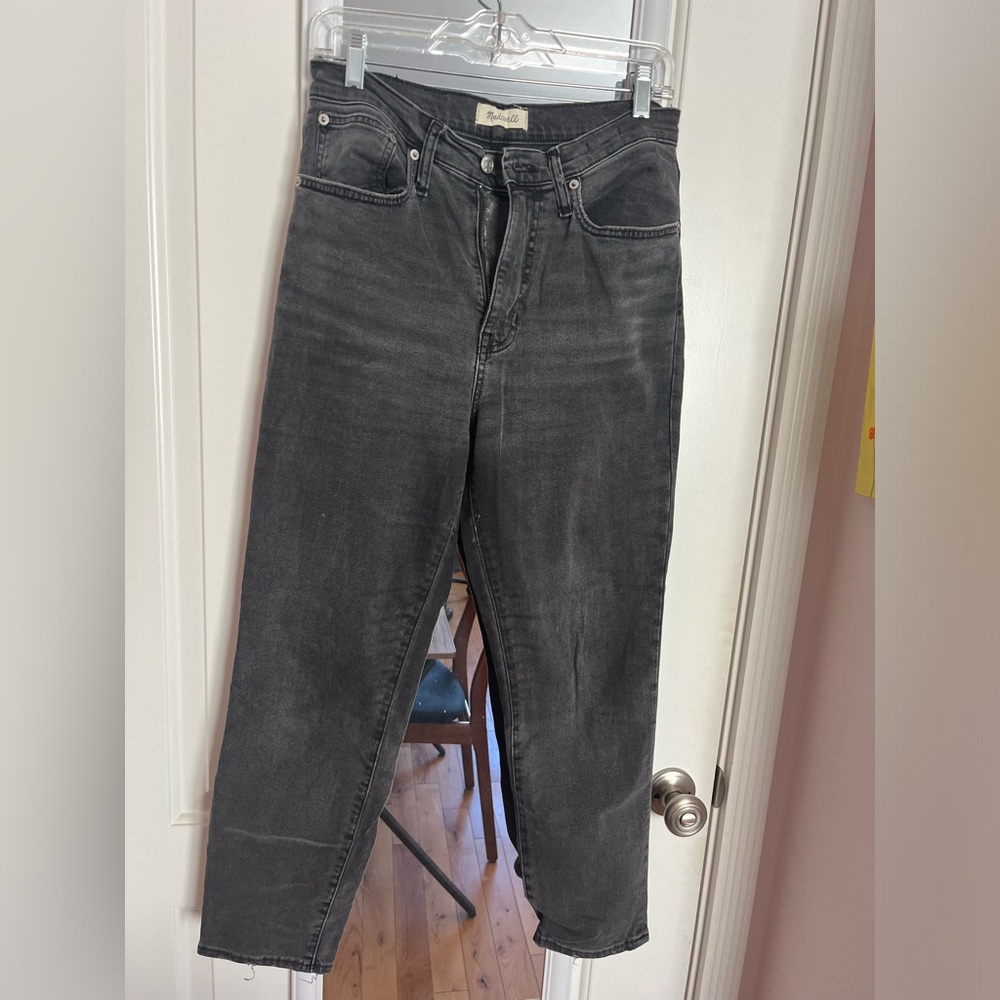 Madewell The Mom Jean in faded black size 27. In great used condition.